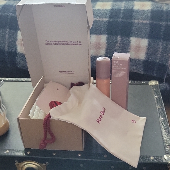 Find COMFORT hair And Body Mist. This Smells Really Nice! Im Alergic To It. - Picture 2 of 4